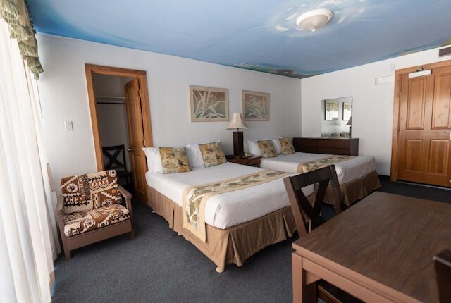 ホリデー サーフ ホテル