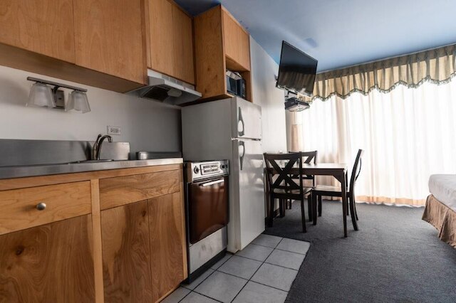 ホリデー サーフ ホテル