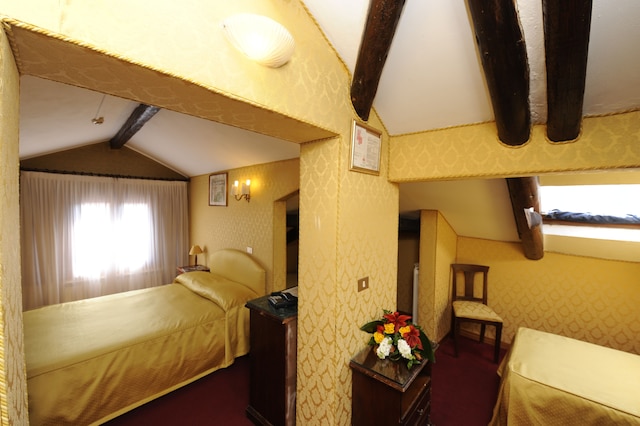 ホテル ヴィラ ロサ