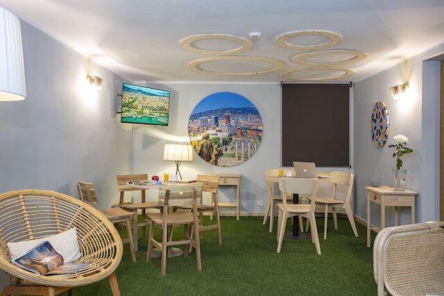 カジュアル カラーズ バルセロナ ホテル