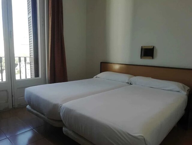 ホテル モネガル