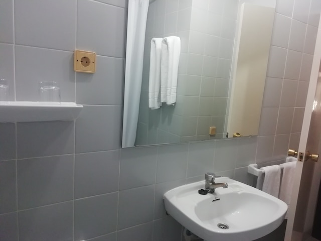 ホテル モネガル