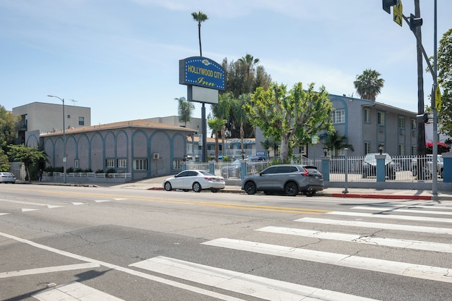 ハリウッド シティ イン