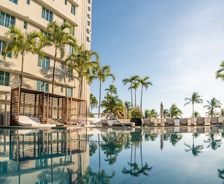 ホテル ビクター