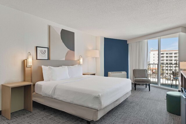 スパーク バイ ヒルトン オーモンド ビーチ オーシャンフロント