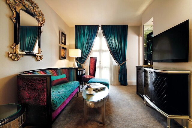 ザ スカーレット ホテル