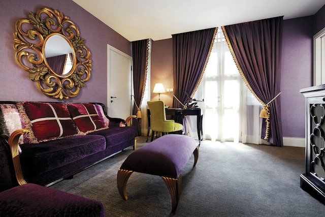 ザ スカーレット ホテル