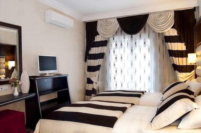 ツーリスト ホテル