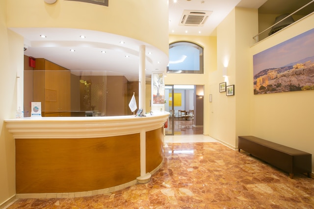 マリーナ ホテル アテネ