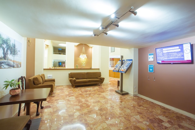 マリーナ ホテル アテネ