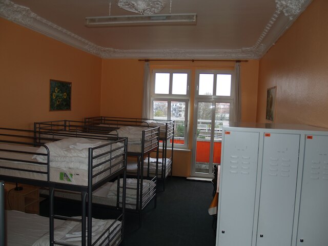 ハッピーゴーラッキー ホテル & ホステル