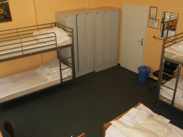 ハッピーゴーラッキー ホテル & ホステル