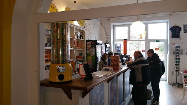 ハッピーゴーラッキー ホテル & ホステル