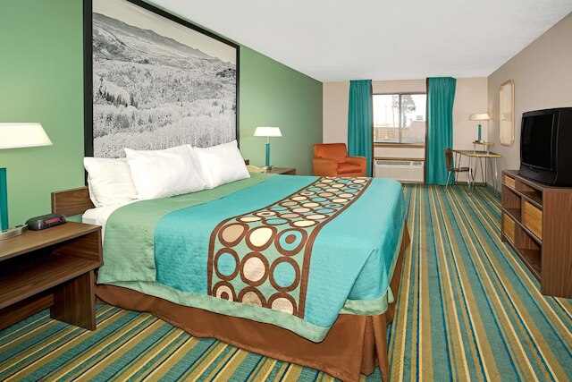 スーパー 8 バイ ウィンダム デンバー ステープルトン