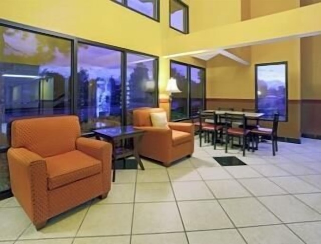 スーパー 8 バイ ウィンダム デンバー ステープルトン