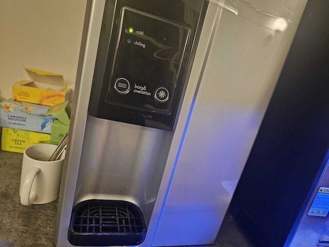 エキシビジョン コート ホテル 4