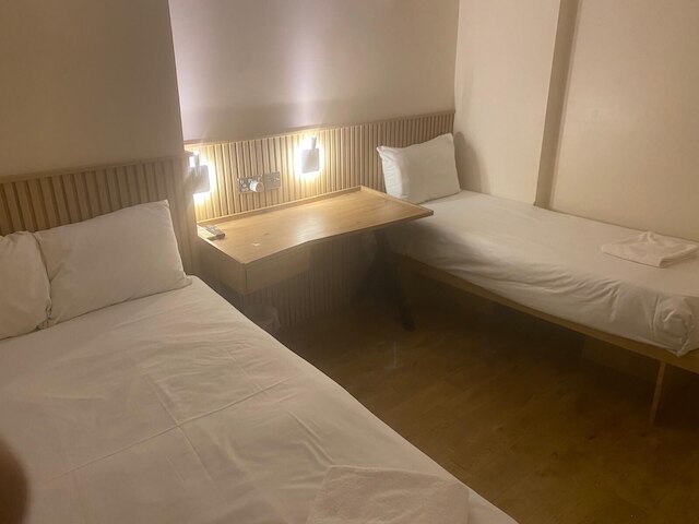 エキシビジョン コート ホテル 4