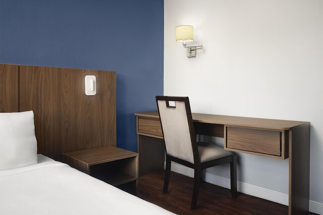 シュアステイ ホテル バイ ベストウェスタン グアム エアポート サウス