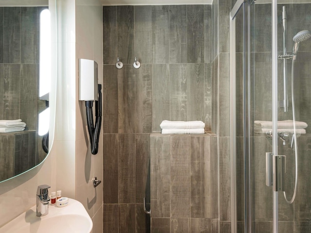 イビス クリシー サントル メリー