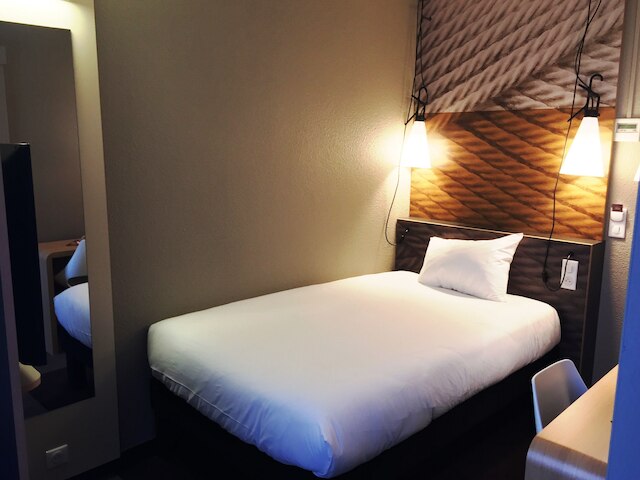 イビス クリシー サントル メリー