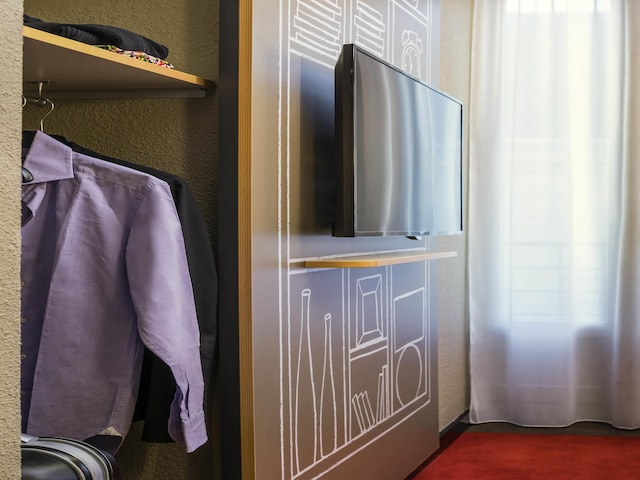 イビス クリシー サントル メリー