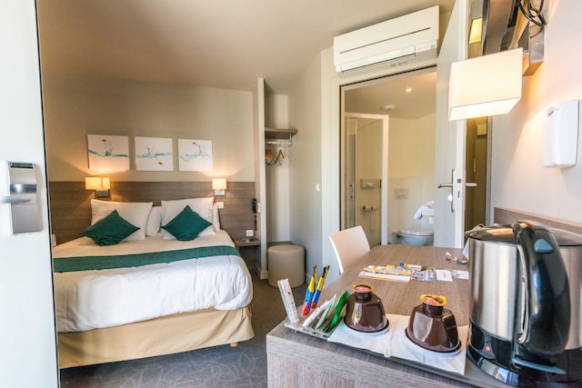 キリアド アヌマス - ジュネーブ