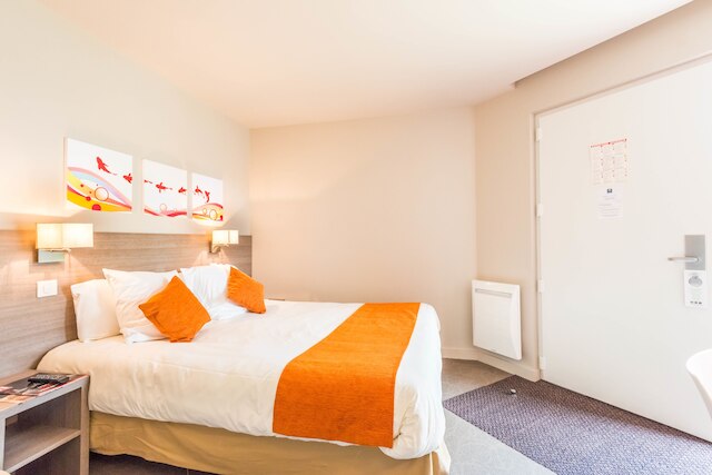 キリアド アヌマス - ジュネーブ