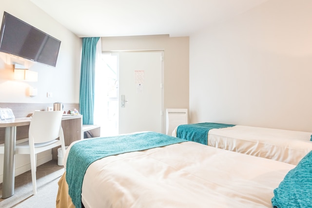 キリアド アヌマス - ジュネーブ