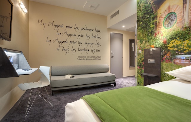 キリアド レンヌ センター ガール