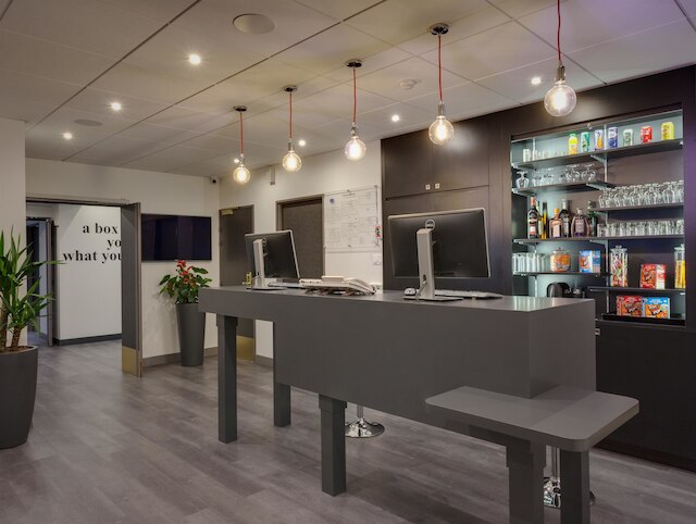 キリアド レンヌ センター ガール