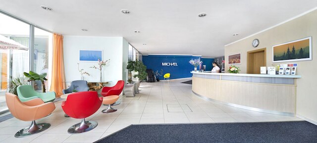 ホテル ミカエル