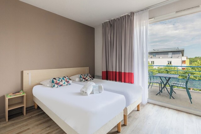 アパートシティ クラシック ラ ロシェル サントル