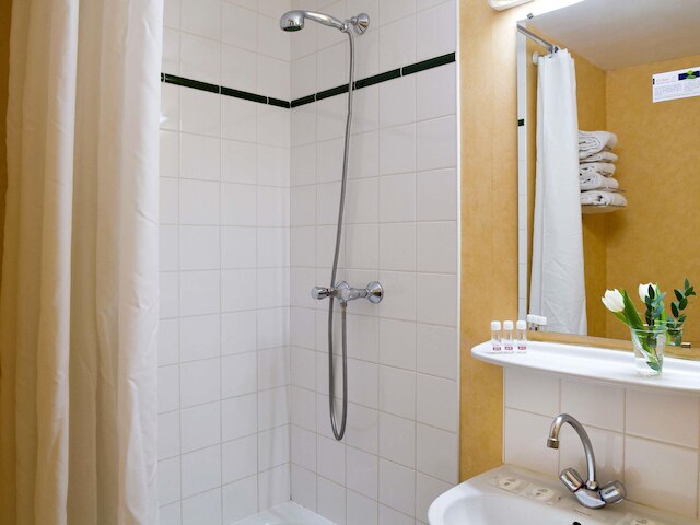 アパートスタイルホテル アダージョ アクセス パリ メゾンアルフォール