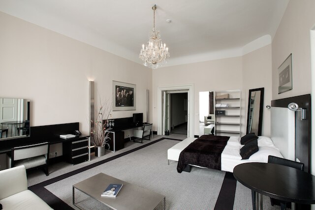 オールド タウン スクエア レジデンス バイ エンブレム