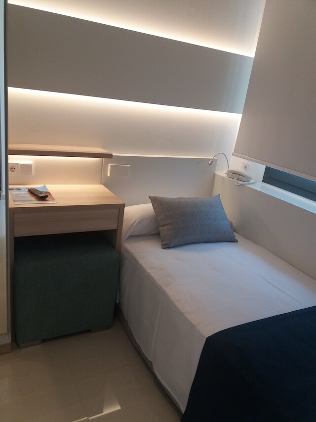 グロバレス アキス & ガラティア