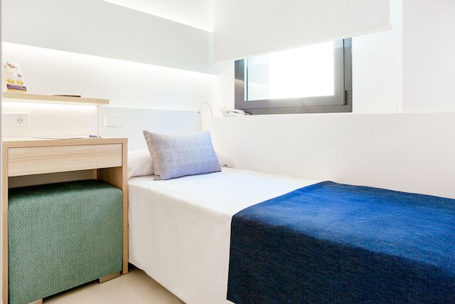 グロバレス アキス & ガラティア