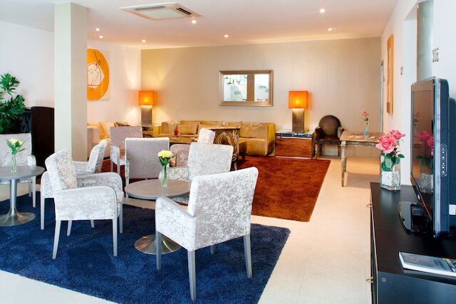 グロバレス アキス & ガラティア