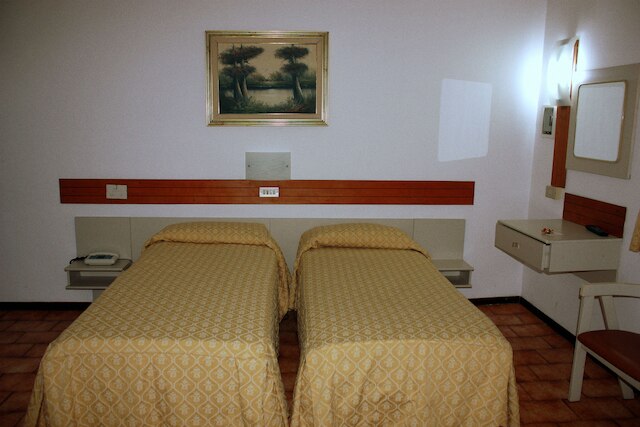 ピッコロ ホテル