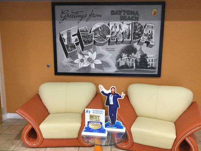 スーパー 8 バイ ウィンダム デイトナ ビーチ