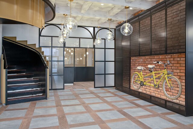 ゴールデン チューリップ ワルシャワ セントラム