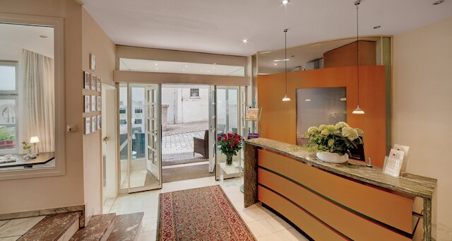 ホテル アム ラトハウス