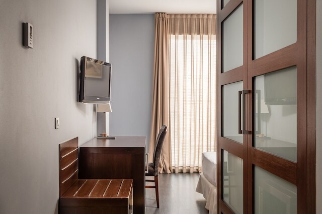 ホテル マダニス