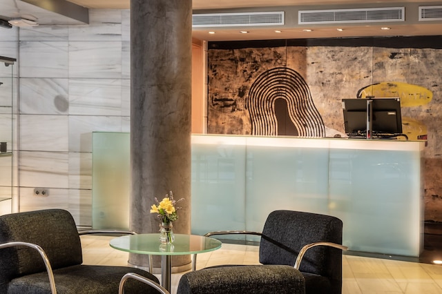 ホテル マダニス