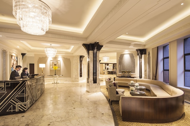 上海外灘メトロポーロ新城ホテル (上海外滩锦江都城新城饭店)