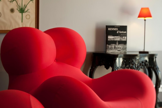 オテル ルコック ギャドビイ、ザ オリジナルズ リライス