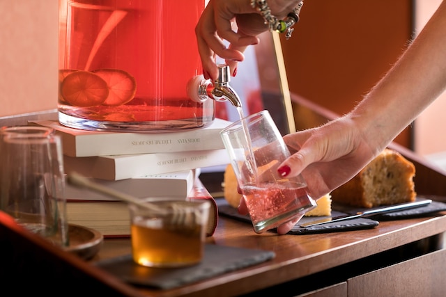 オテル ボリス V. バイ ハッピーカルチャー