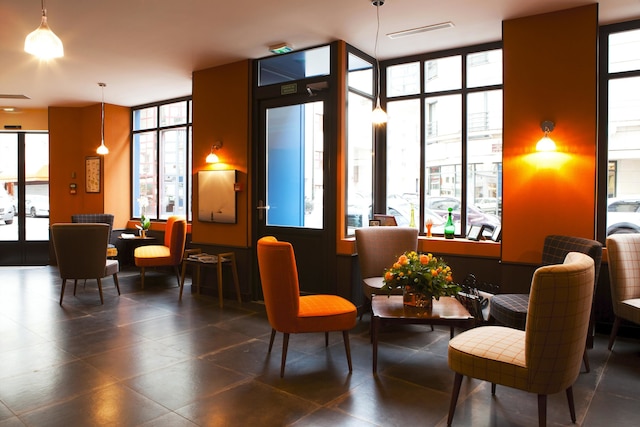 オテル ボリス V. バイ ハッピーカルチャー