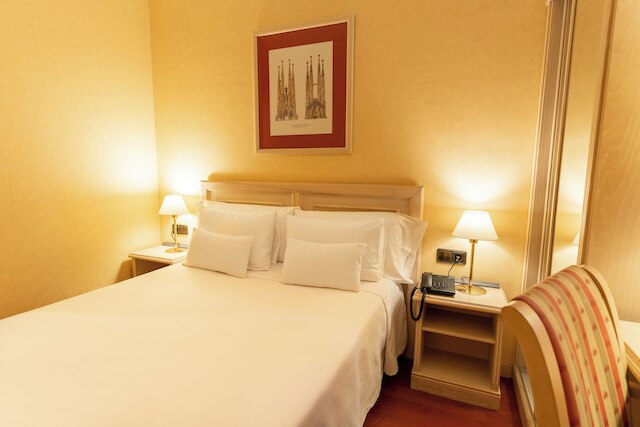 サノテル アストン