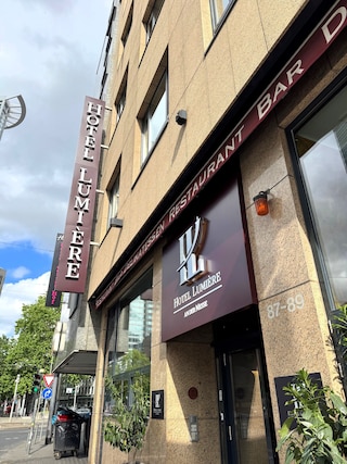 ホテル リュミエール アン デア メッセ