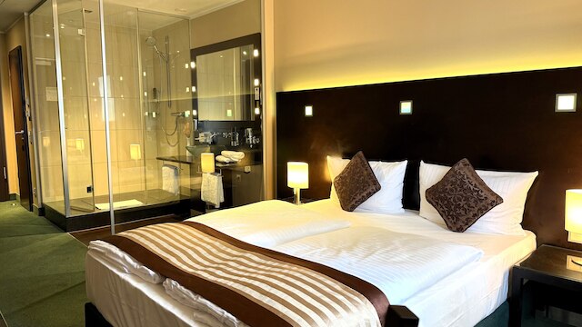 ホテル リュミエール アン デア メッセ